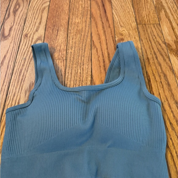 SHEIN Yoga Set - Picture 10 of 14